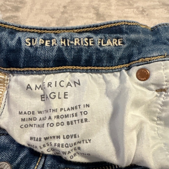American Eagle Super Hi-Rise Flare Jeans Sz 8 Short Distressed Blue Boho Hippie - Picture 5 of 11